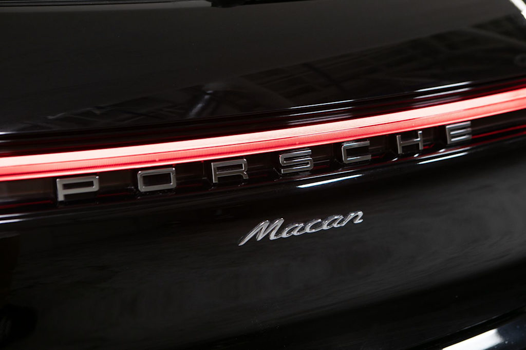 Thumbnail: 2024 Porsche Macan - 23