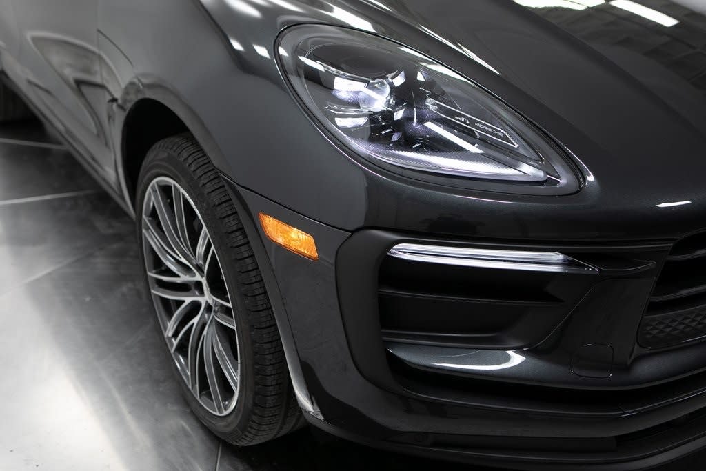 Thumbnail: 2025 Porsche Macan - 6