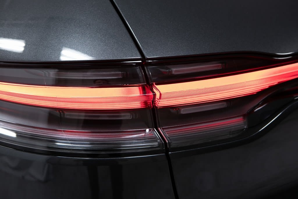 Thumbnail: 2025 Porsche Macan - 36