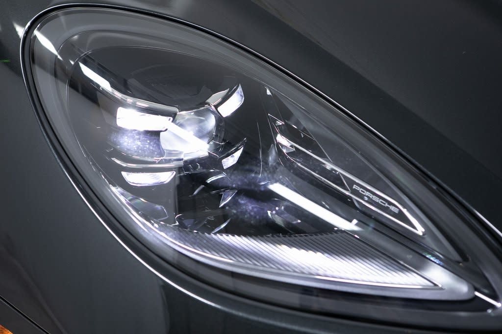 Thumbnail: 2025 Porsche Macan - 22