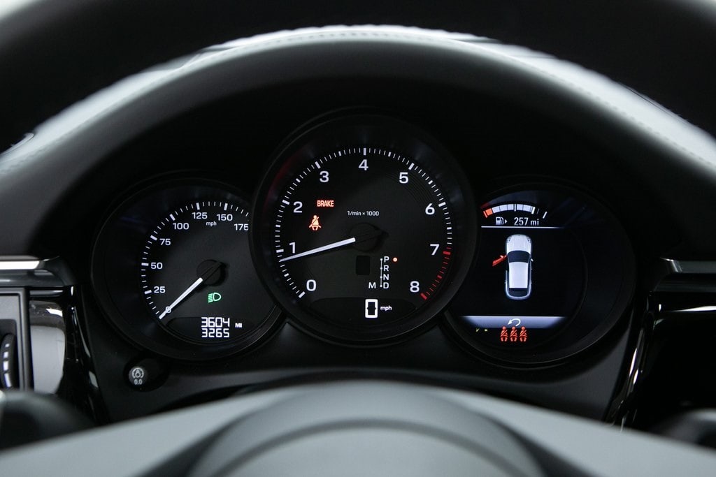 Thumbnail: 2025 Porsche Macan - 14