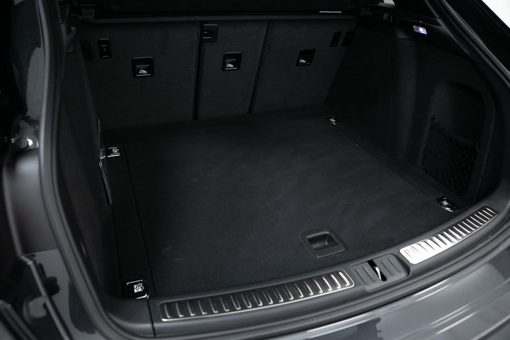 Thumbnail: 2025 Porsche Macan - 15