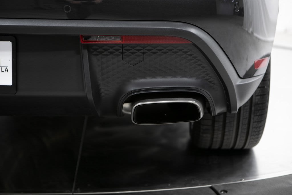 Thumbnail: 2025 Porsche Macan - 38