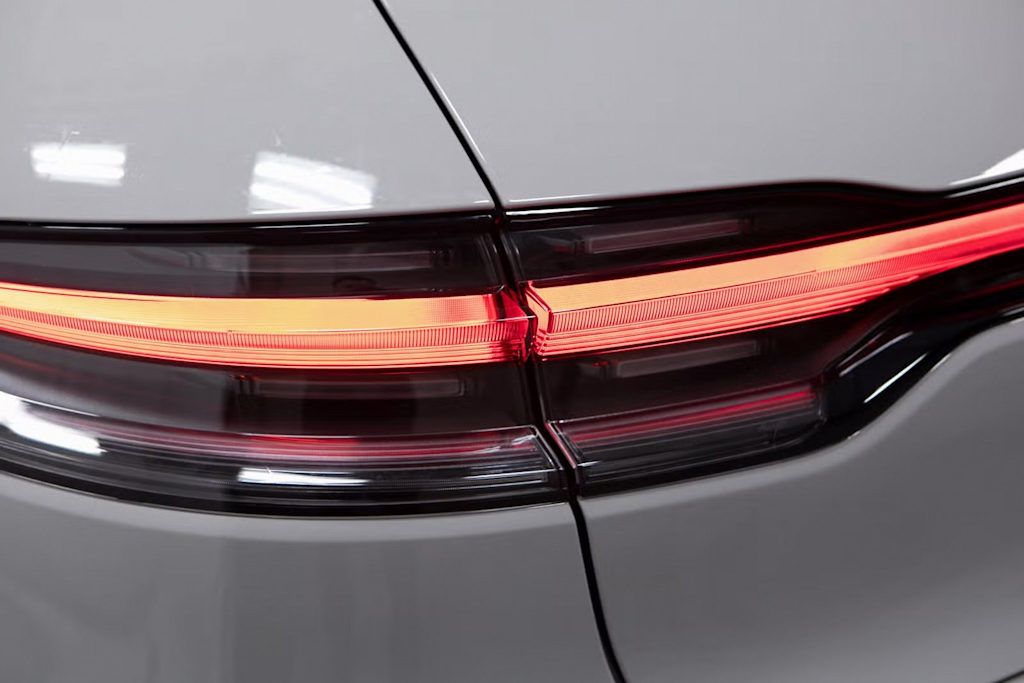 Thumbnail: 2025 Porsche Macan - 35