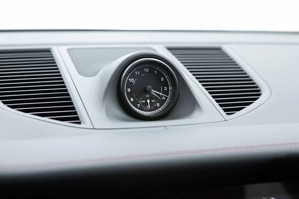 Thumbnail: 2025 Porsche Macan - 24