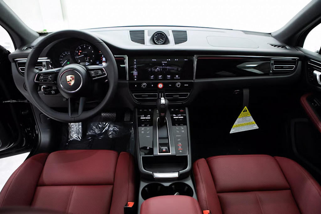 Thumbnail: 2025 Porsche Macan - 8