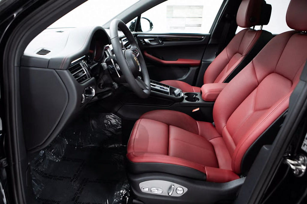 Thumbnail: 2025 Porsche Macan - 10