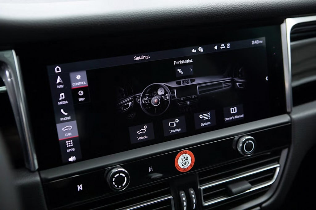 Thumbnail: 2026 Porsche Macan - 12