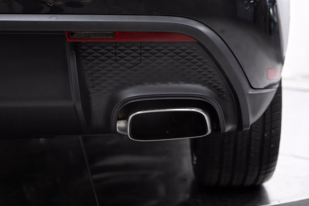 Thumbnail: 2026 Porsche Macan - 24