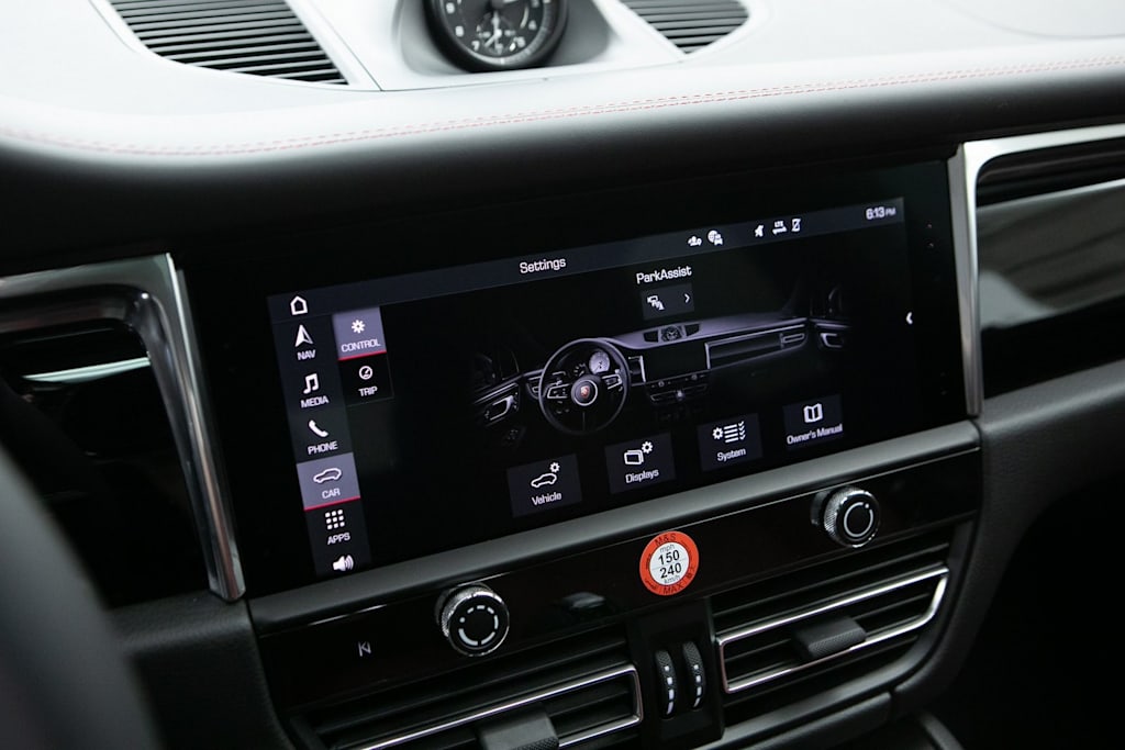 Thumbnail: 2026 Porsche Macan - 11