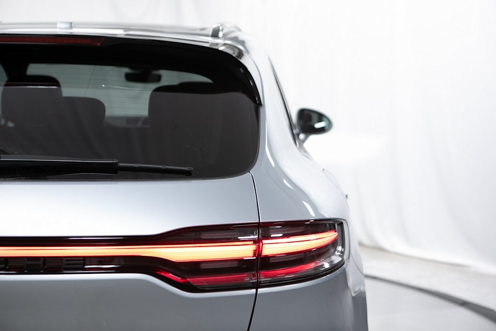 Thumbnail: 2026 Porsche Macan - 37