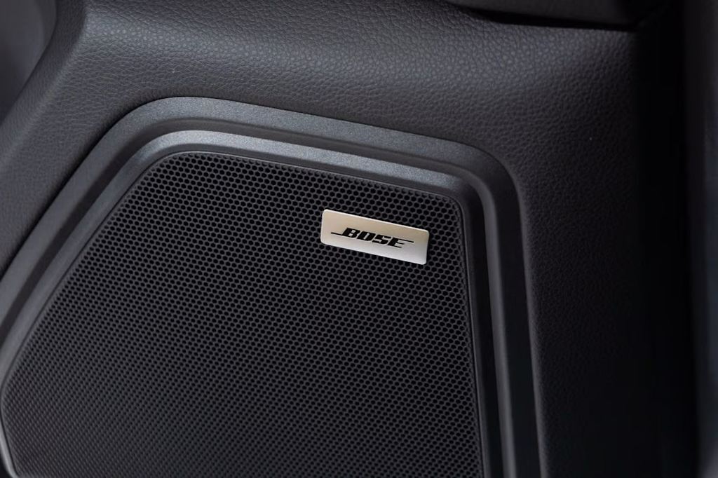 Thumbnail: 2026 Porsche Macan - 15
