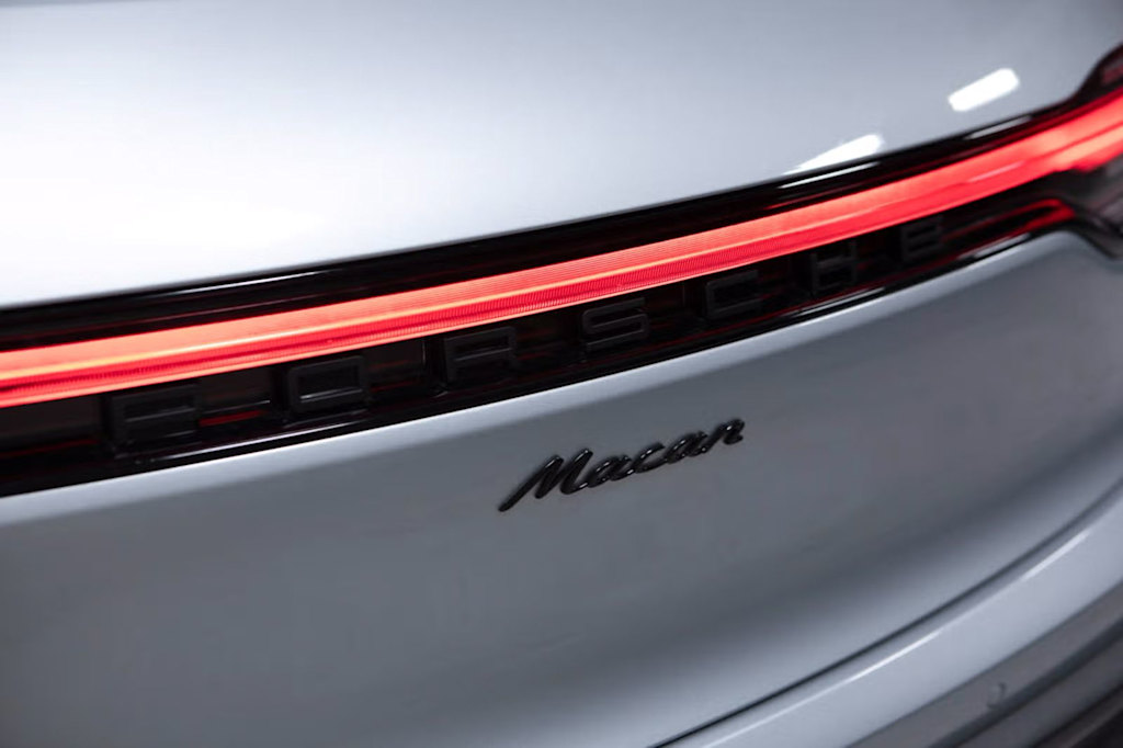 Thumbnail: 2026 Porsche Macan - 22