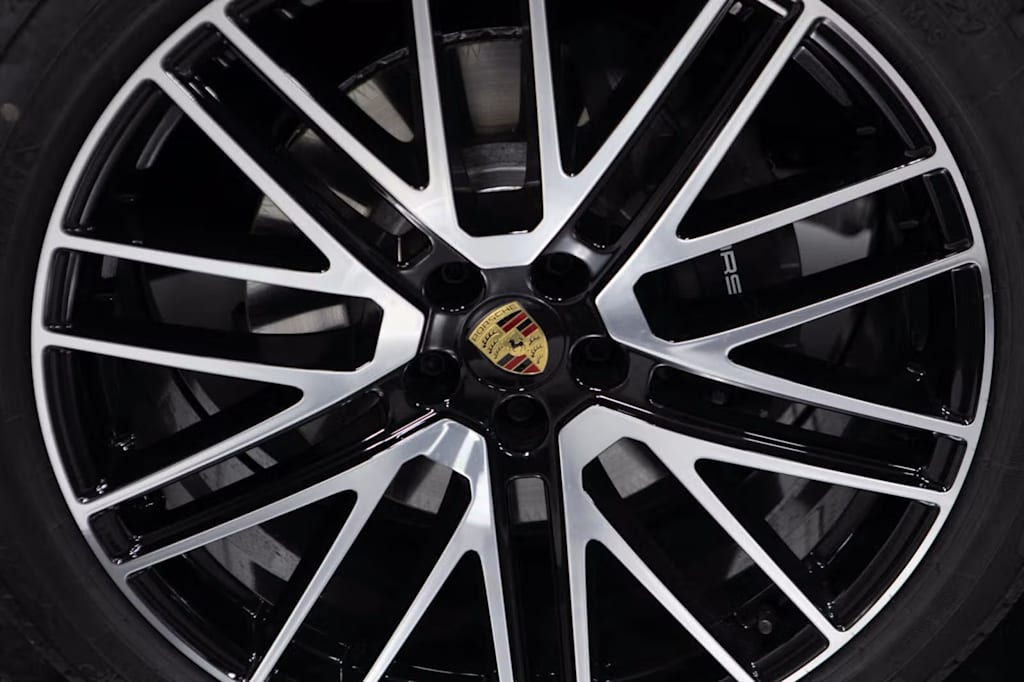 Thumbnail: 2026 Porsche Macan - 7