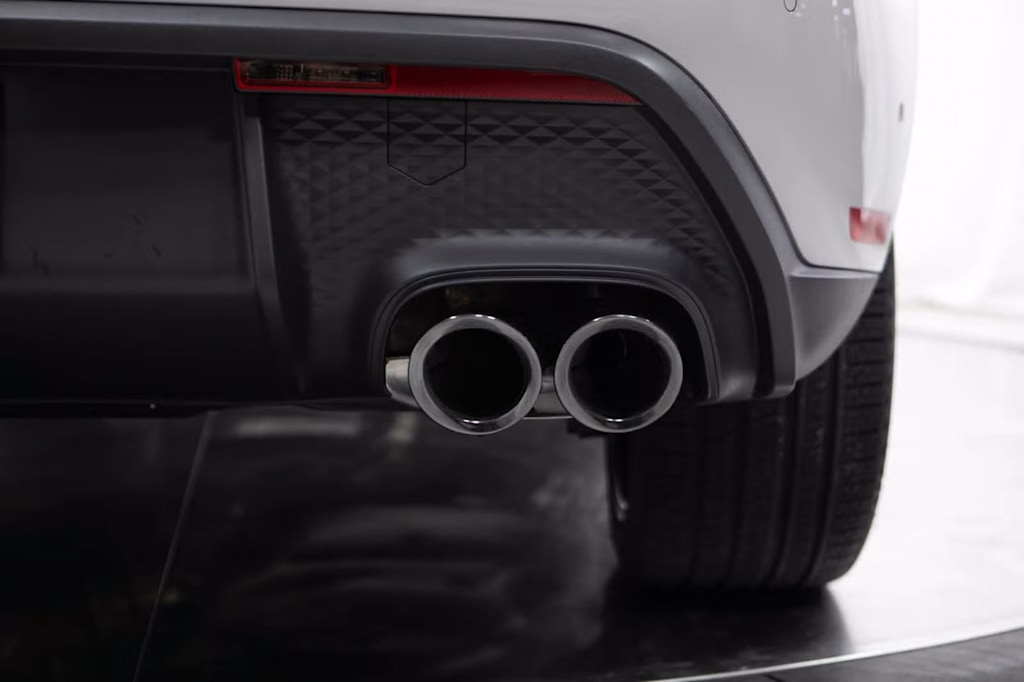 Thumbnail: 2026 Porsche Macan - 25