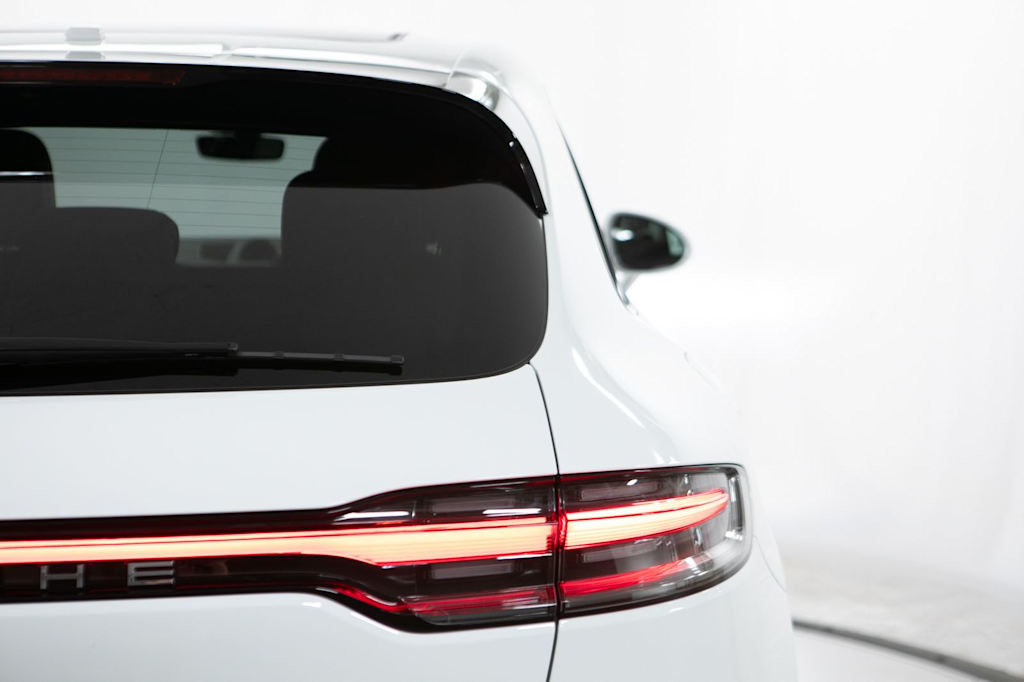 Thumbnail: 2026 Porsche Macan - 26
