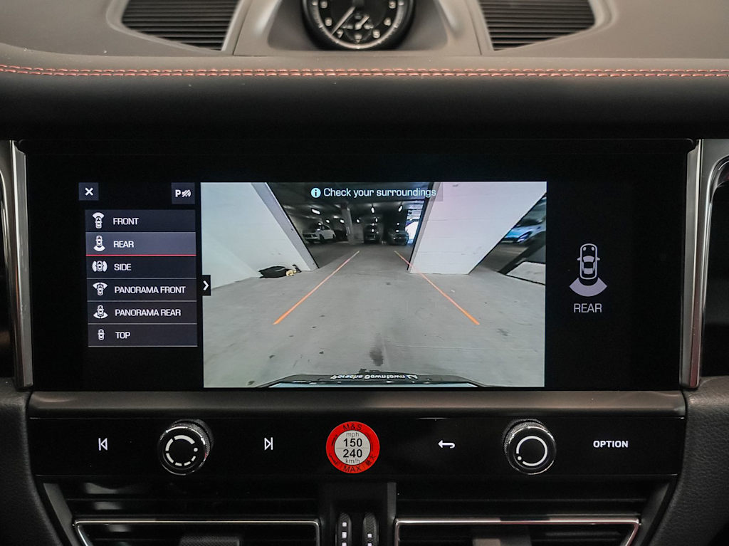 Thumbnail: 2026 Porsche Macan - 31