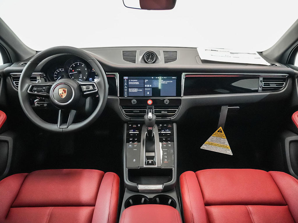 Thumbnail: 2026 Porsche Macan - 10