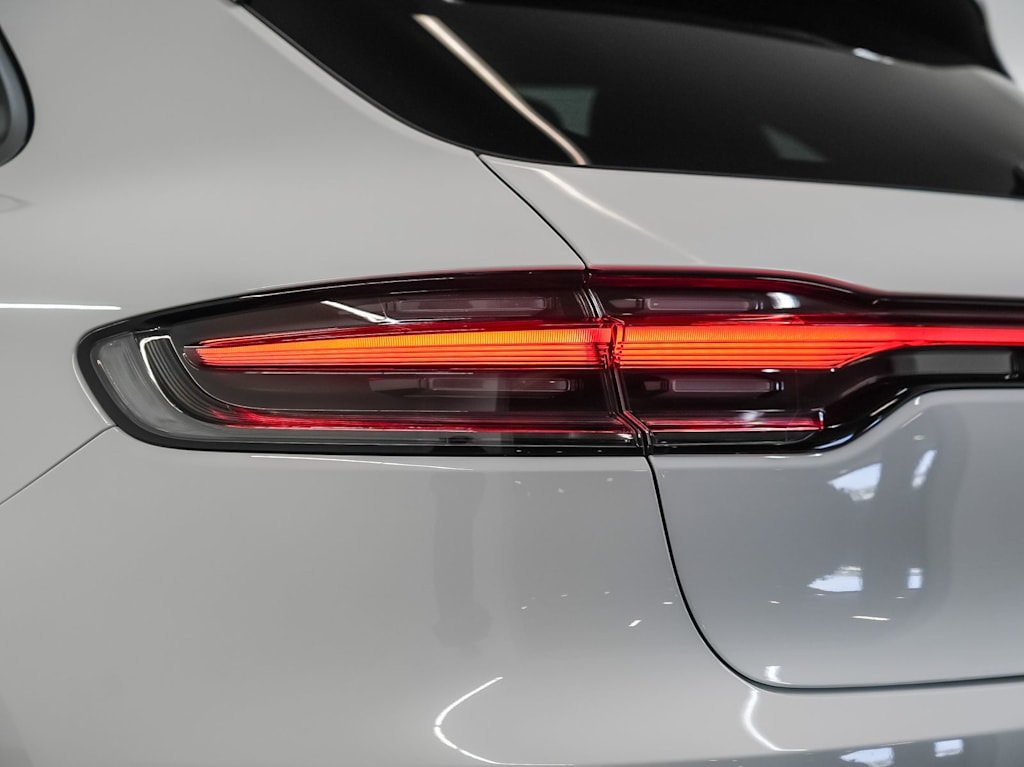 Thumbnail: 2026 Porsche Macan - 24