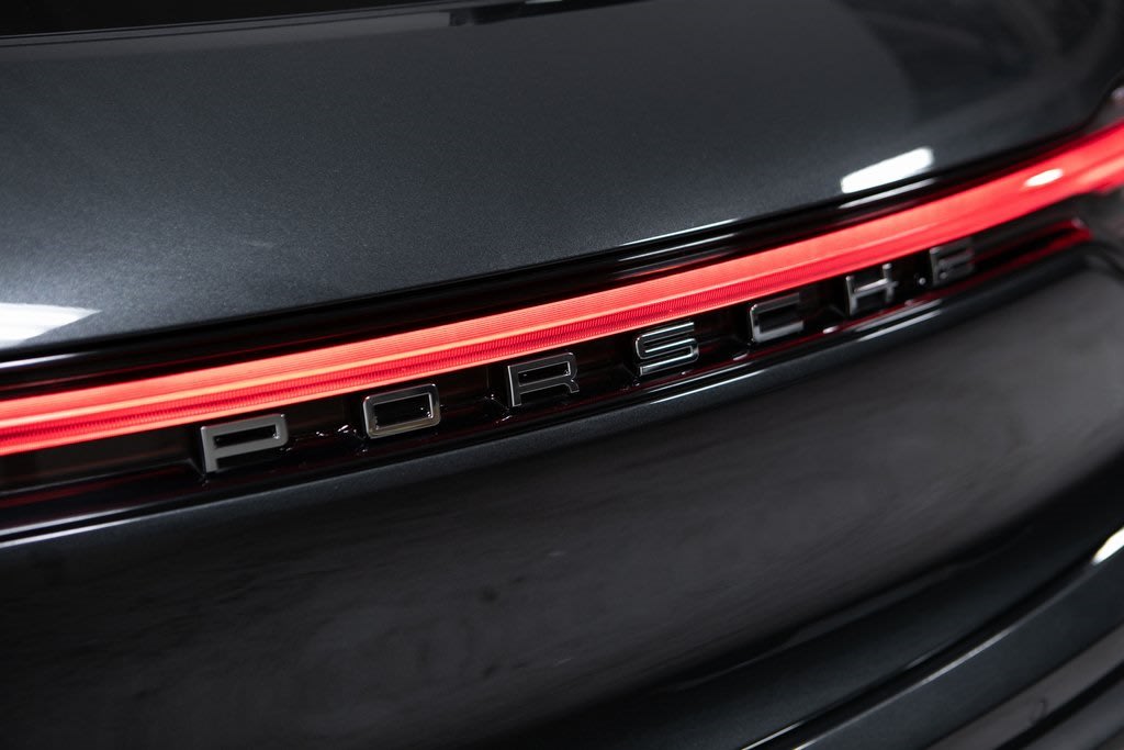 Thumbnail: 2022 Porsche Macan - 36