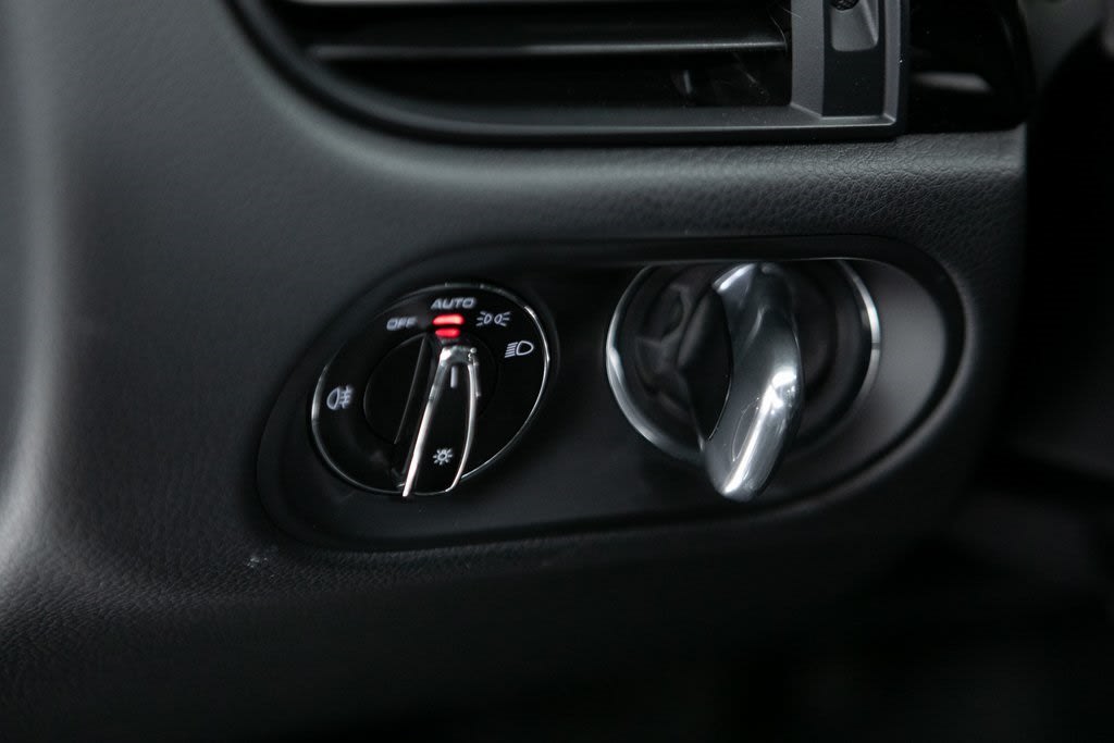 Thumbnail: 2022 Porsche Macan - 23