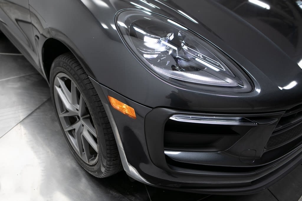 Thumbnail: 2022 Porsche Macan - 6