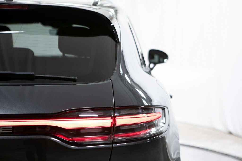 Thumbnail: 2022 Porsche Macan - 38