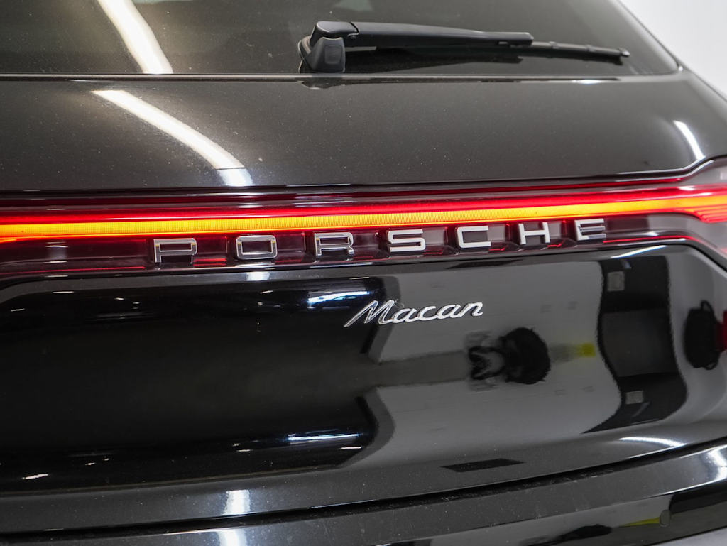 Thumbnail: 2023 Porsche Macan - 6