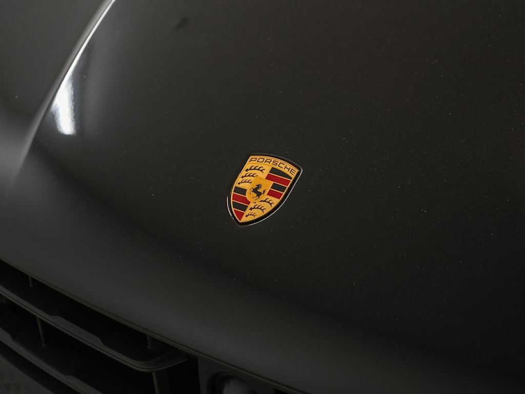 Thumbnail: 2023 Porsche Macan - 28