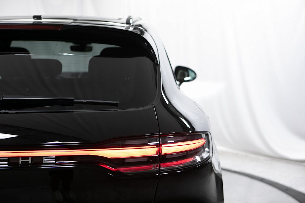 Thumbnail: 2026 Porsche Macan - 35
