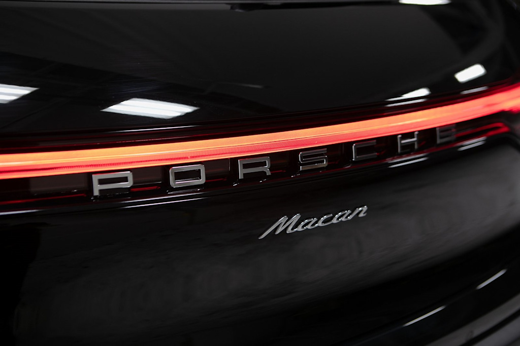 Thumbnail: 2026 Porsche Macan - 33
