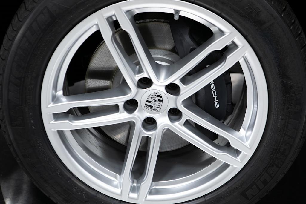 Thumbnail: 2026 Porsche Macan - 5