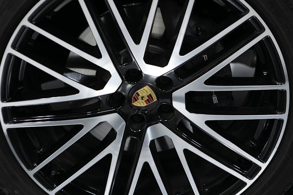 Thumbnail: 2026 Porsche Macan - 8