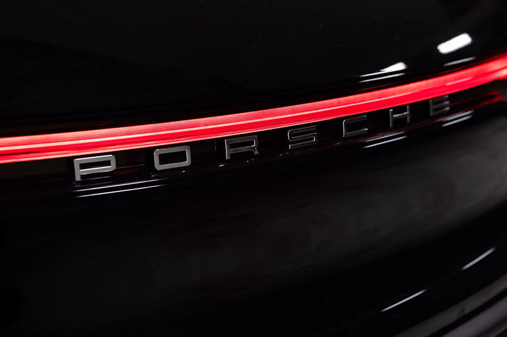 Thumbnail: 2026 Porsche Macan - 22