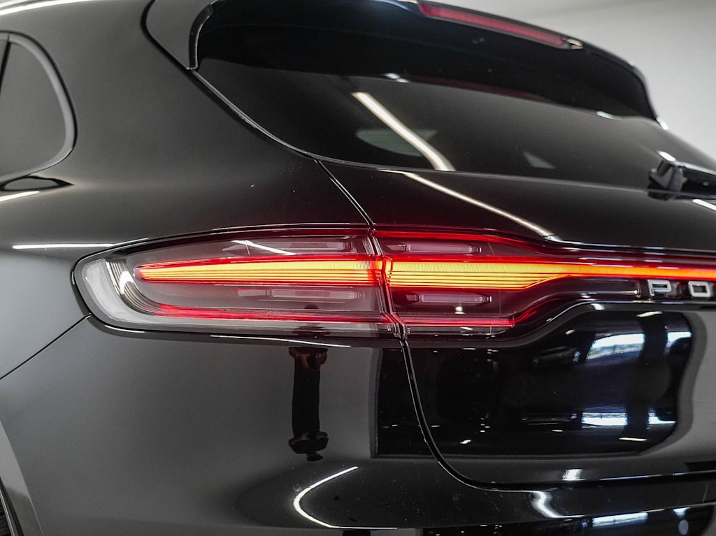 Thumbnail: 2026 Porsche Macan - 22