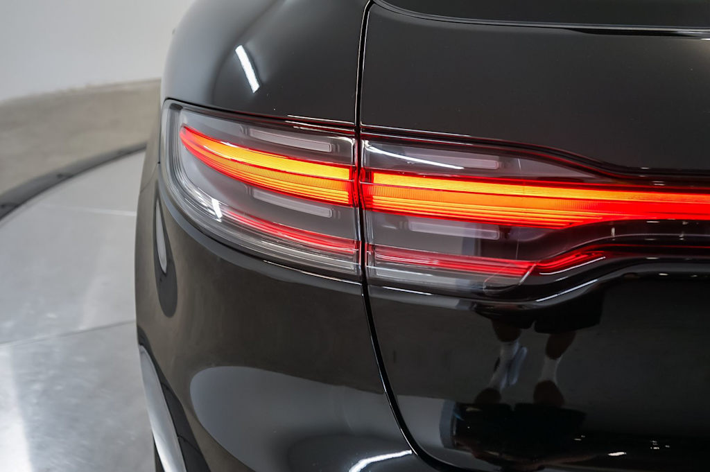 Thumbnail: 2026 Porsche Macan - 23