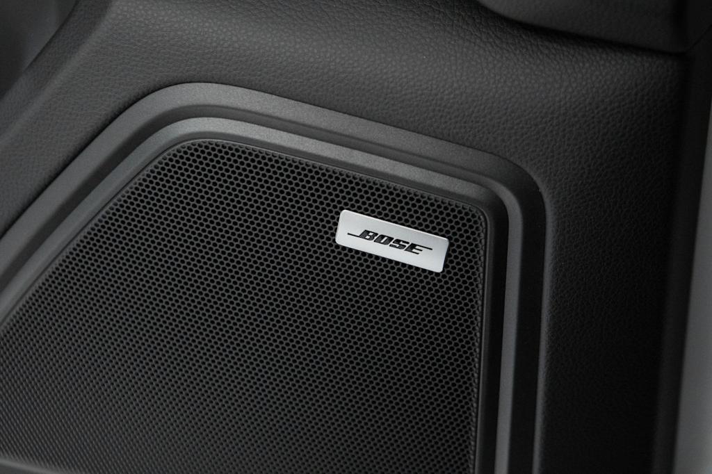 Thumbnail: 2026 Porsche Macan - 13