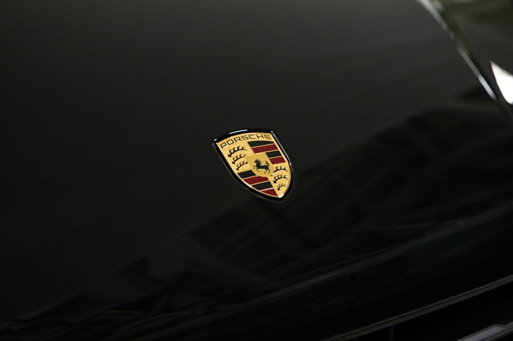 Thumbnail: 2026 Porsche Macan - 21
