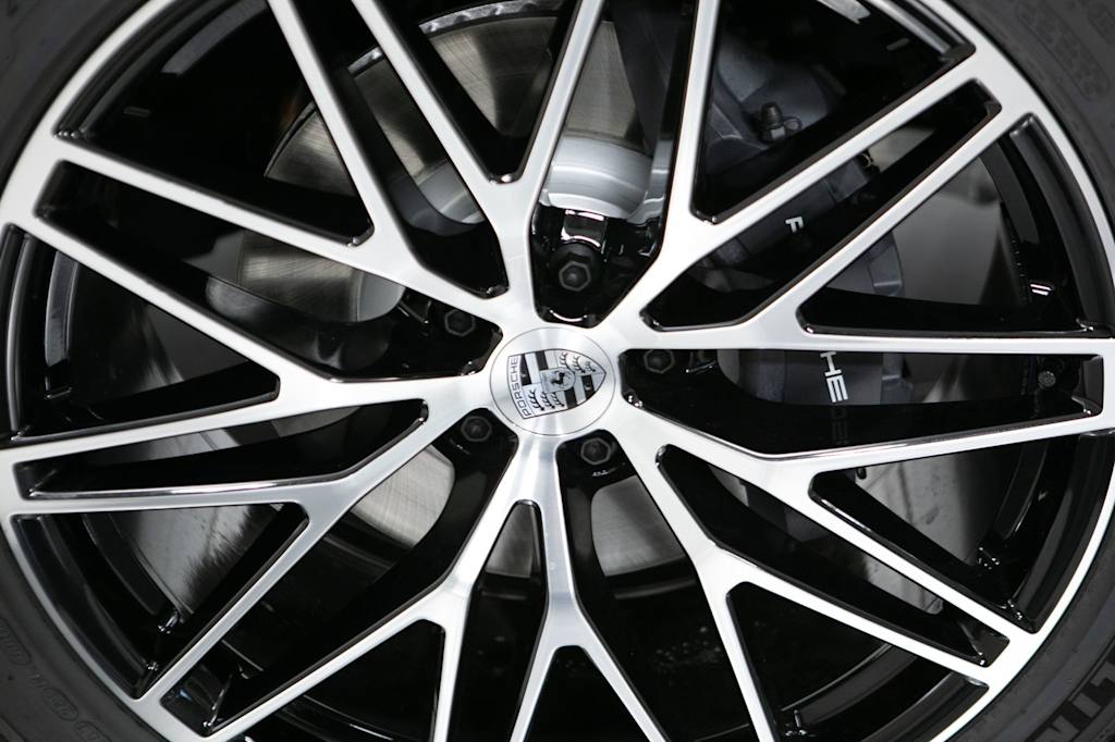Thumbnail: 2026 Porsche Macan - 4