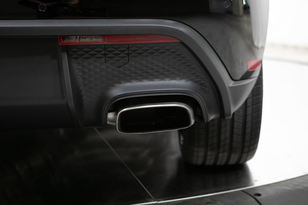 Thumbnail: 2026 Porsche Macan - 24