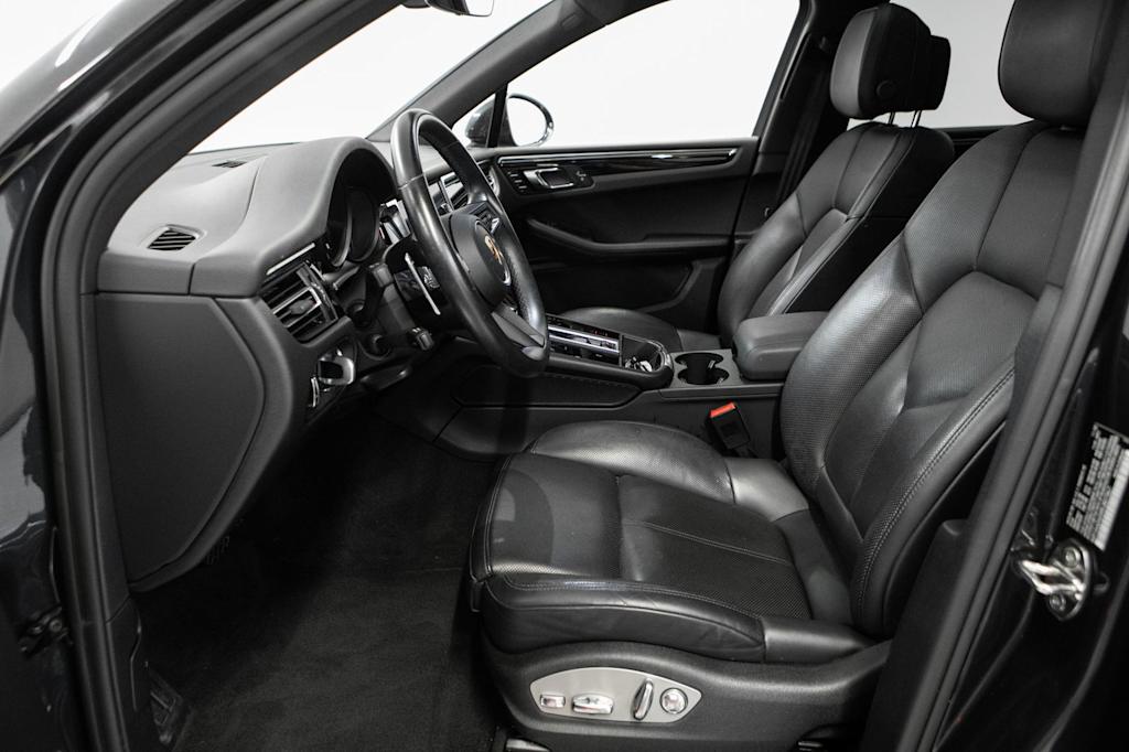 Thumbnail: 2023 Porsche Macan - 9
