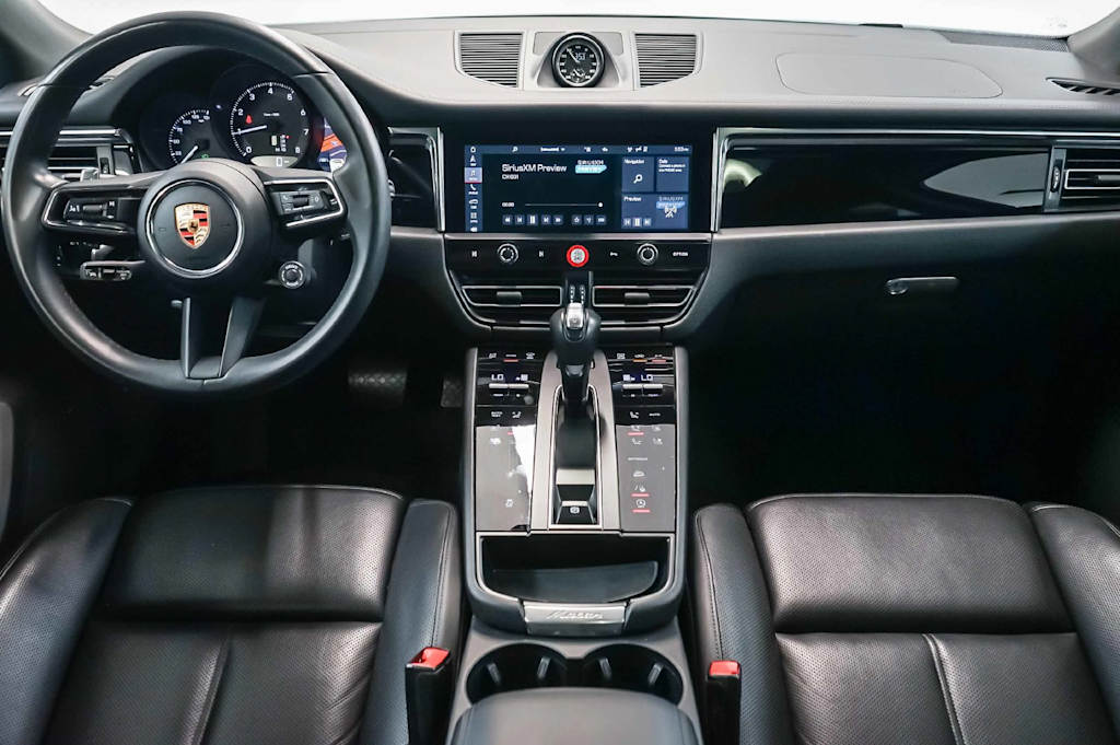 Thumbnail: 2025 Porsche Macan - 10