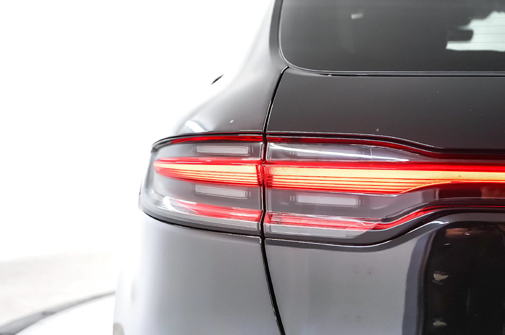 Thumbnail: 2025 Porsche Macan - 23