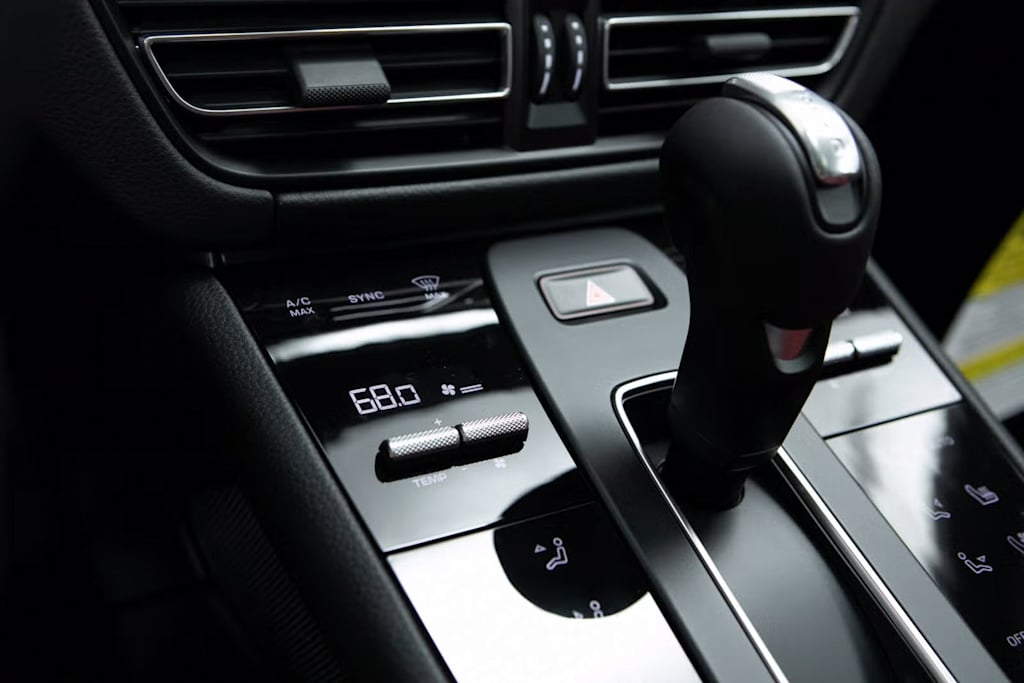 Thumbnail: 2025 Porsche Macan - 26