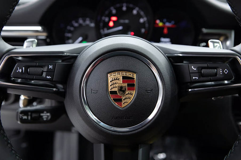 Thumbnail: 2025 Porsche Macan - 19