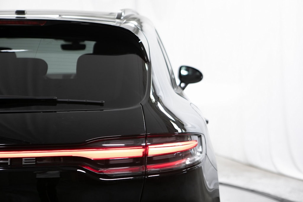 Thumbnail: 2026 Porsche Macan - 38