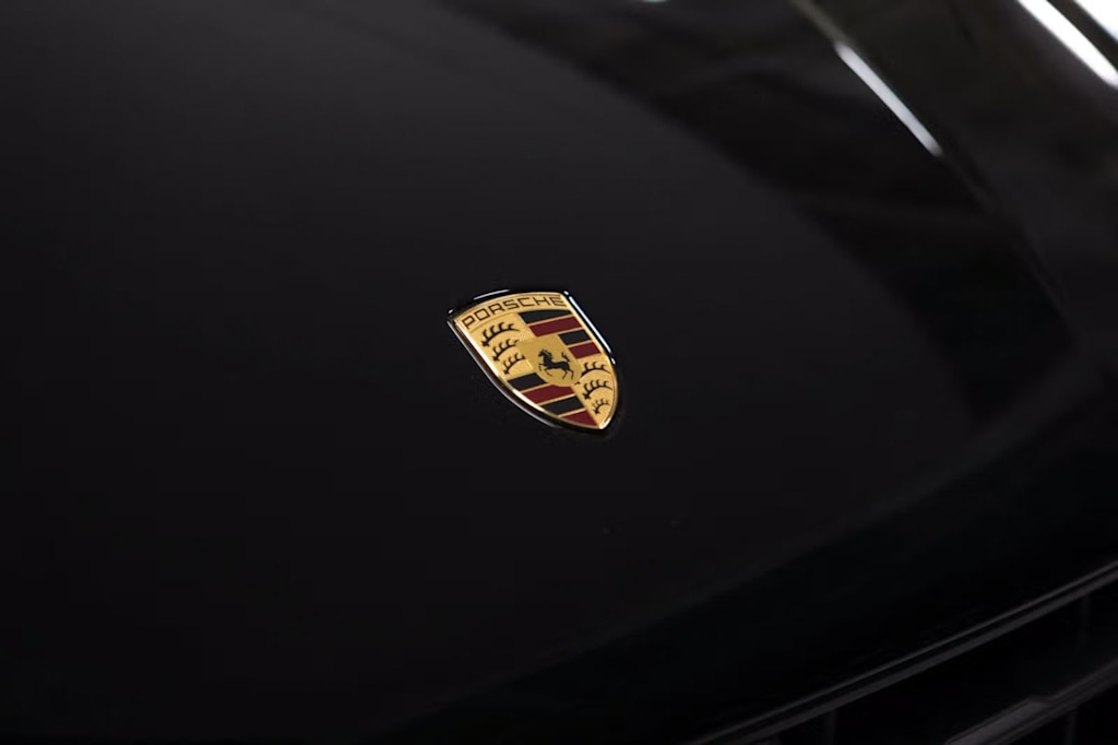 Thumbnail: 2026 Porsche Macan - 21