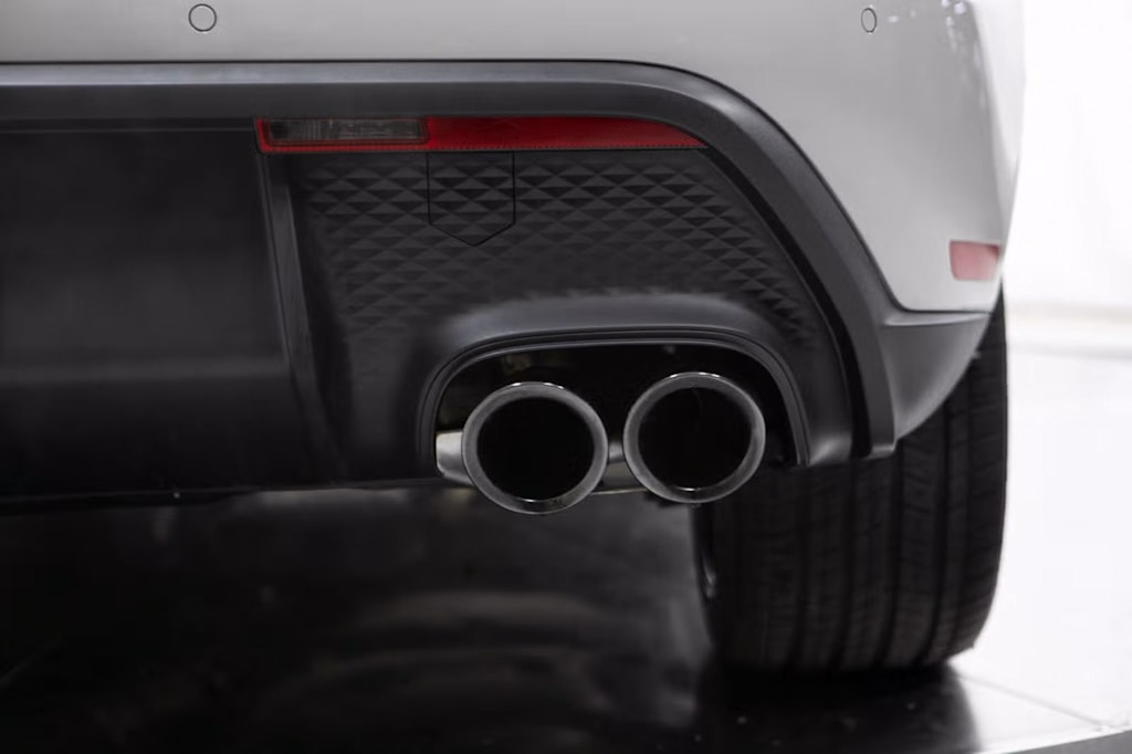 Thumbnail: 2026 Porsche Macan - 24