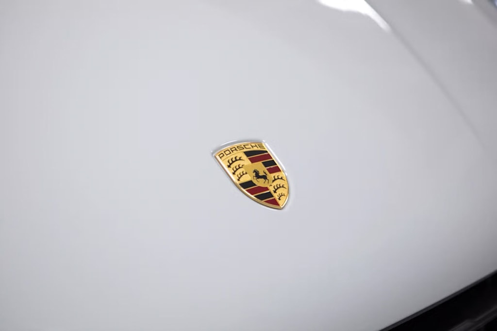 Thumbnail: 2026 Porsche Macan - 21