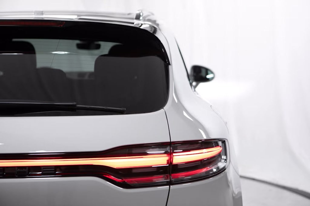 Thumbnail: 2026 Porsche Macan - 25